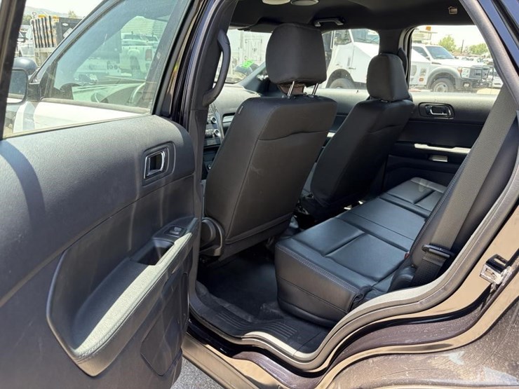 2019-ford-explorer-police-interceptor-image-11