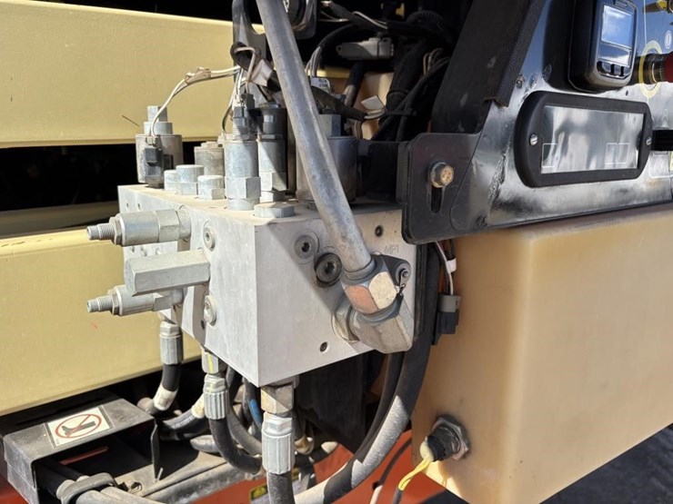 2019-jlg-450aj-image-46