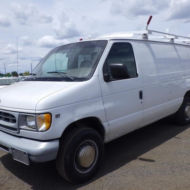 2000 FORD 2000