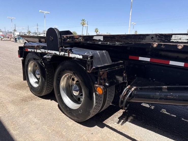 1995-peterbilt-320-image-6