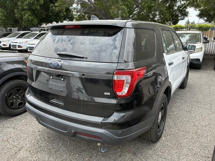 2019-ford-explorer-police-interceptor-image-3