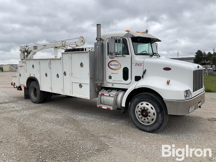 2001-peterbilt-330-image-3
