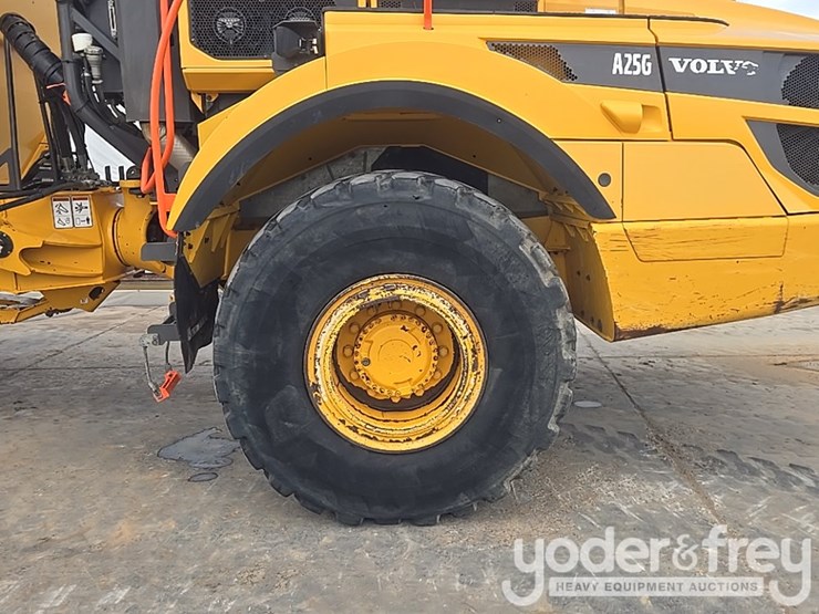 2021-volvo-a25g-image-13