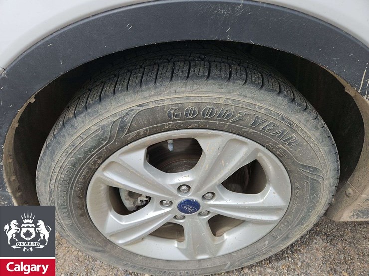 2016-ford-escape-image-9