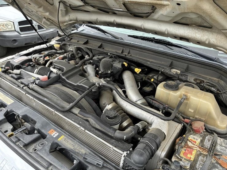 2011-ford-f550-image-7