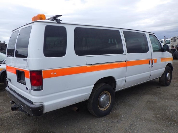 2006-ford-econoline-350-image-3