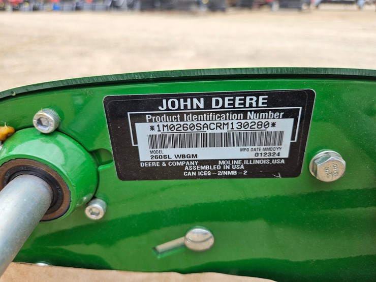 2026-john-deere-260sl-image-19