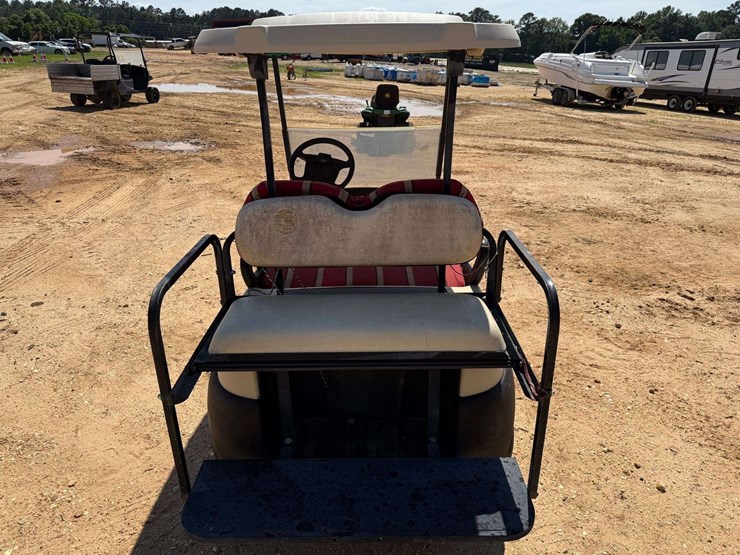 club-car-gas-golf-cart-image-6