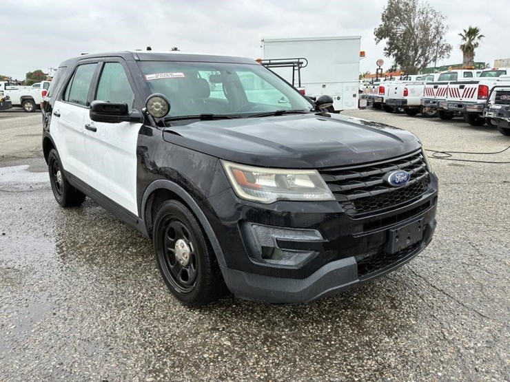 2017-ford-explorer-police-interceptor-image-2