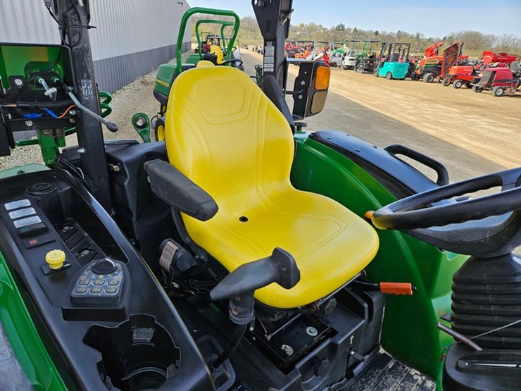 john-deere-4066r-image-24