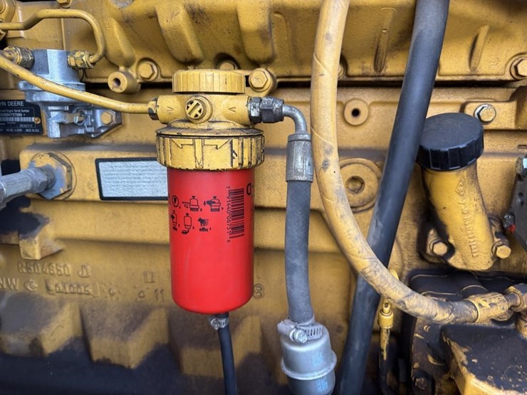 2005-deere-624j-image-48