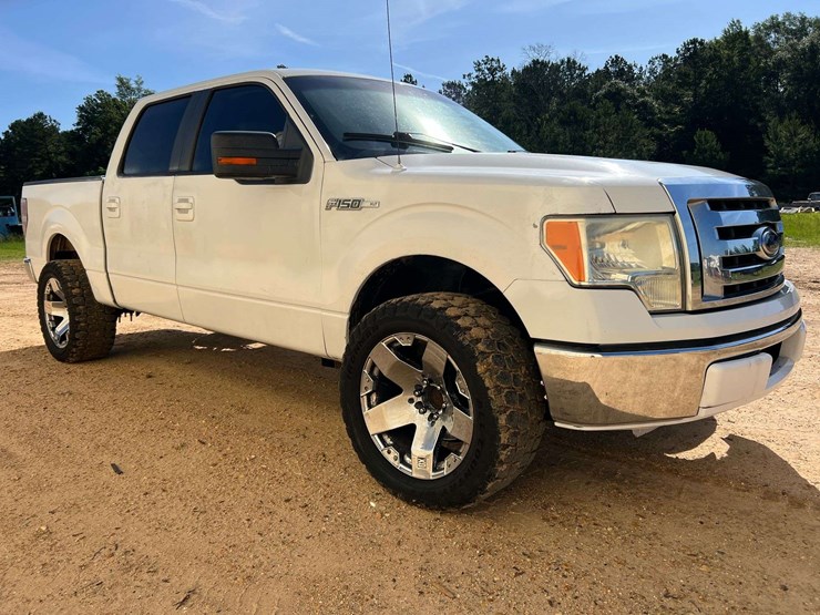 2010-ford-f150-xlt-image-4