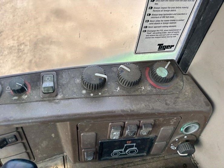 john-deere-6420-image-45