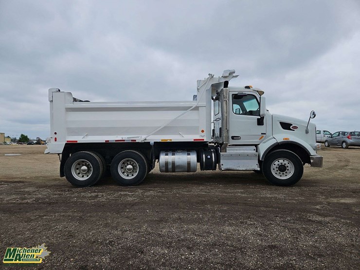 2015-peterbilt-567-image-8
