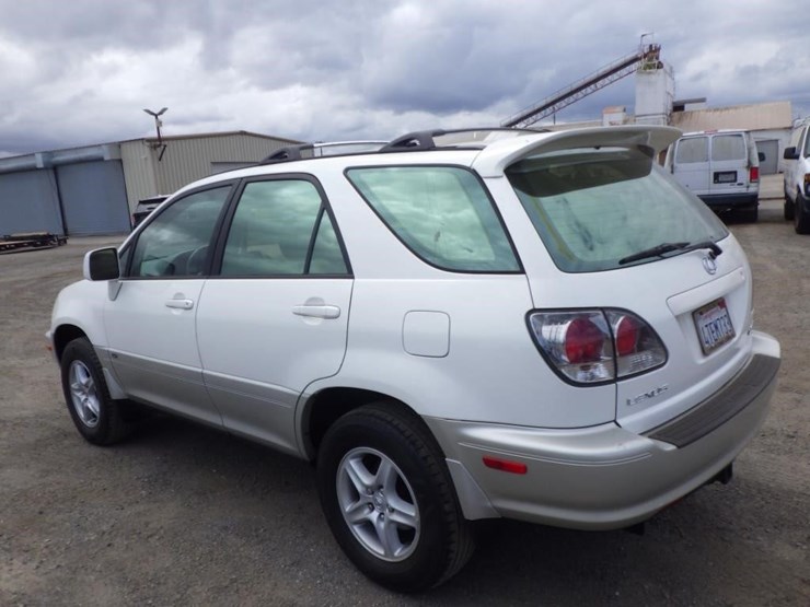 2001-lexus-rx300-image-4