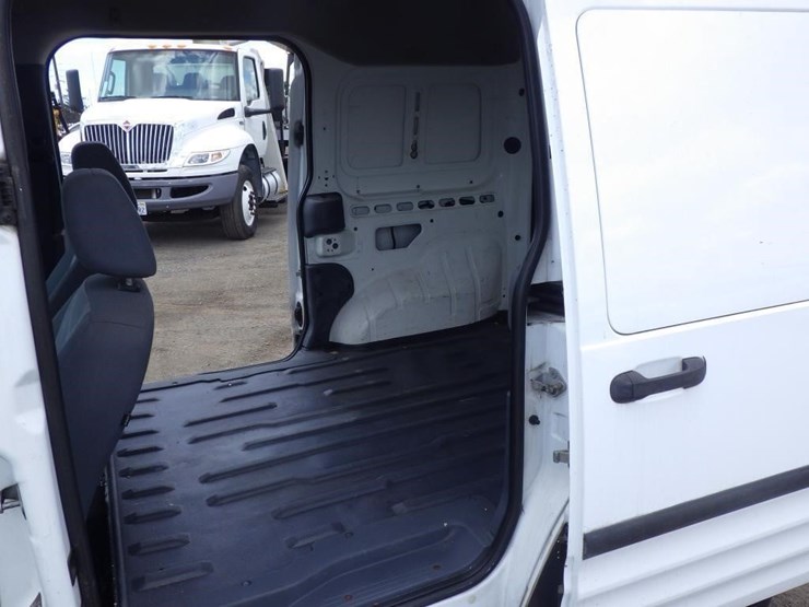 2013-ford-transit-connect-image-7