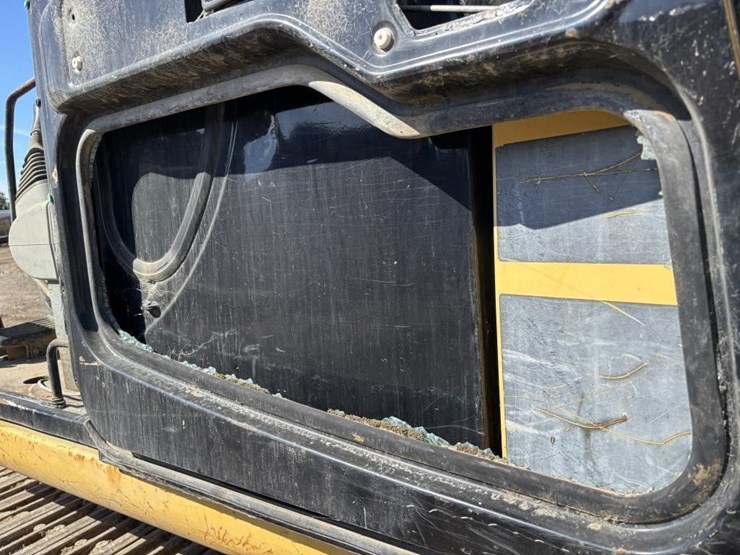 komatsu-pc200-l-image-42