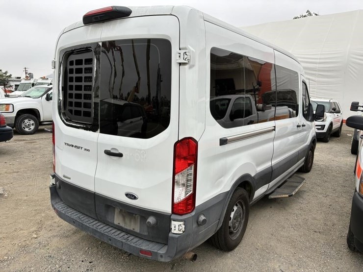 2020-ford-transit-image-3