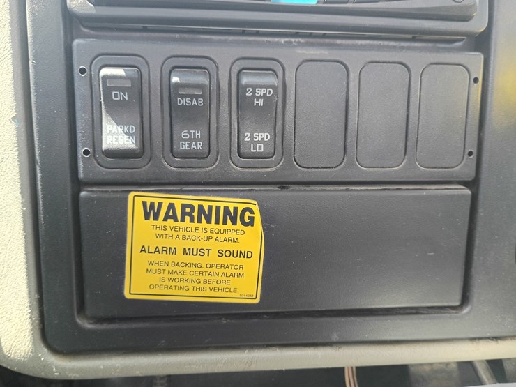 2015-international-durastar-4300-image-50