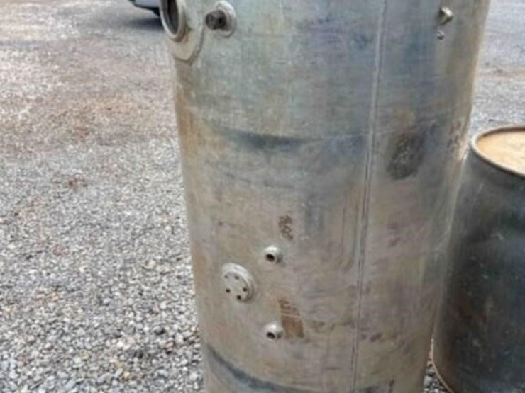 aluminum-tank---54"-x-26"-diameter-image-2