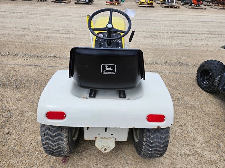 john-deere-110-image-4