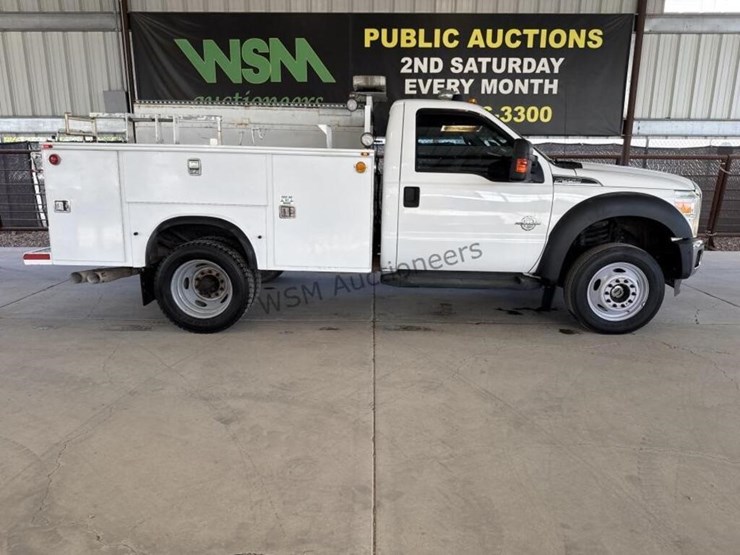 2012-ford-f550-image-1