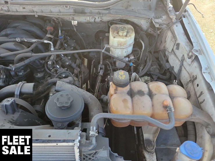 2021-ford-f550-image-33