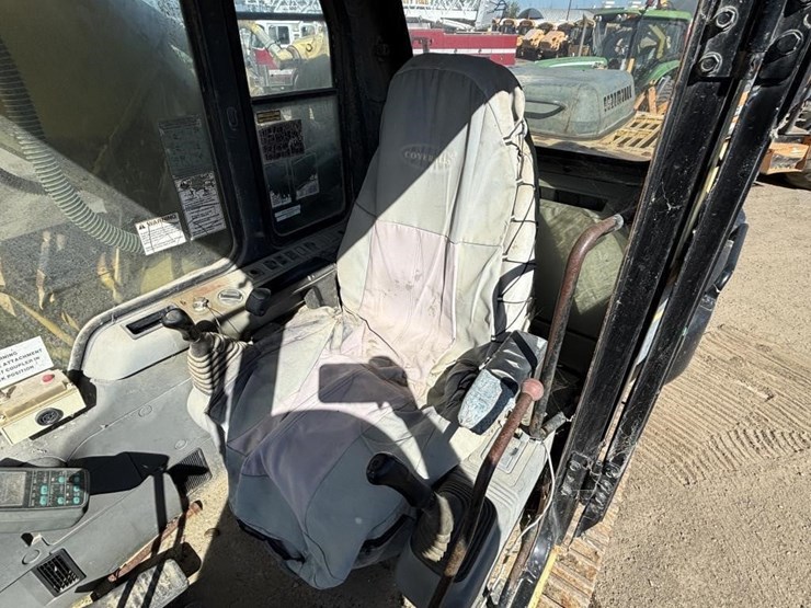 komatsu-pc200-l-image-27