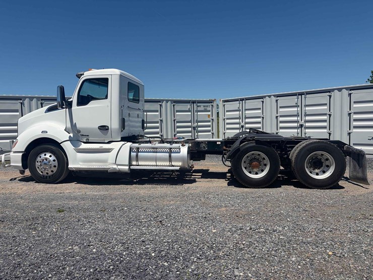 2020-kenworth-t680-image-6