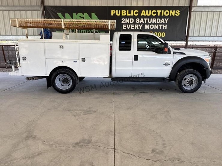 2016-ford-f550-image-1