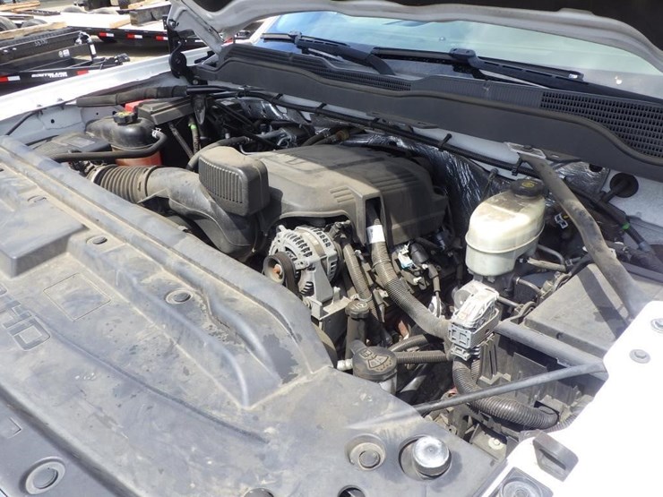 2016-chevrolet-2500-image-10