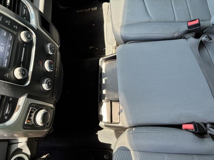 2019-dodge-1500-image-19