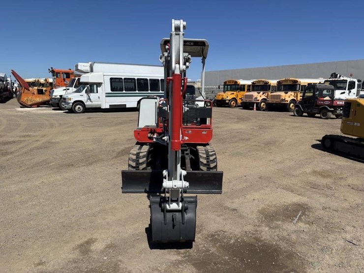 takeuchi-tb025-image-6