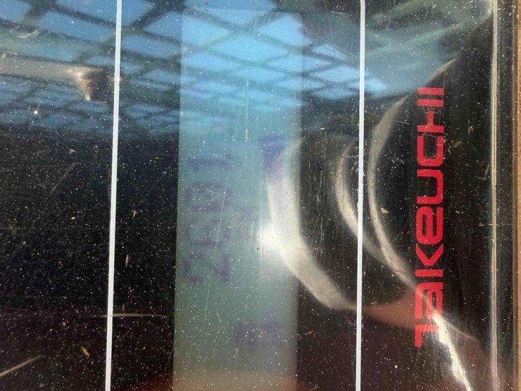 2016-takeuchi-tl12-image-19