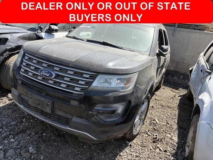 2016-ford-explorer-xlt-image-1