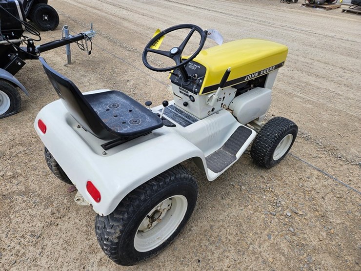 john-deere-110-image-5