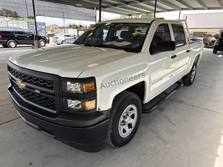 2015-chevrolet-silverado-1500-image-4