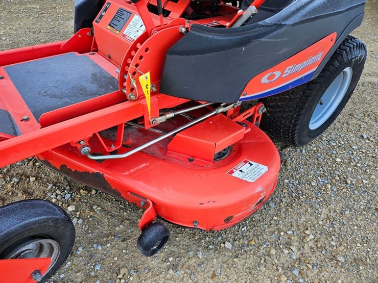 #5090-•-simplicity-zero-turn-mower-image-11