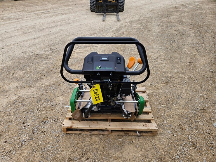 2026-john-deere-260sl-image-4