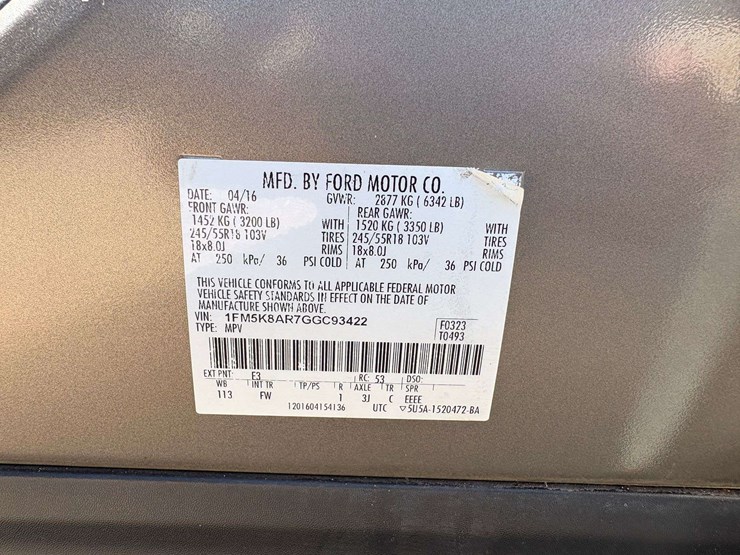 2016-ford-explorer-image-24