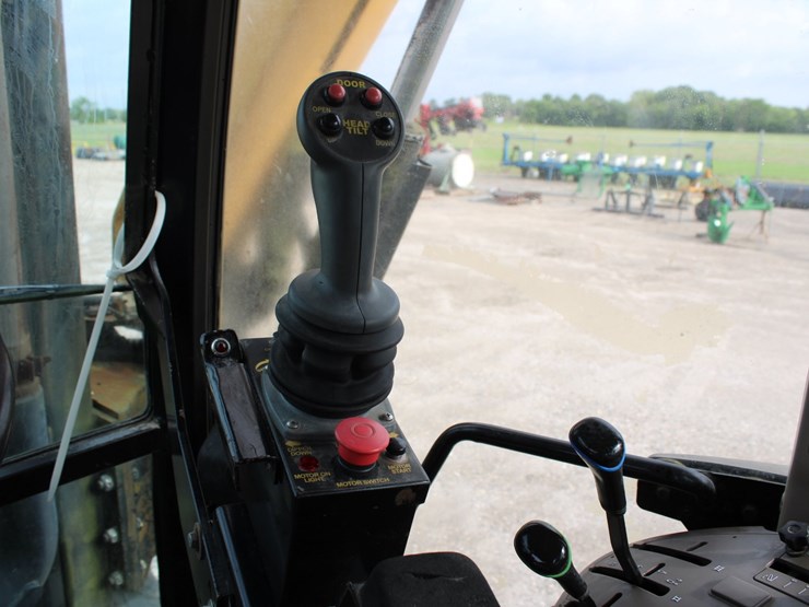 2013-john-deere-d-image-11