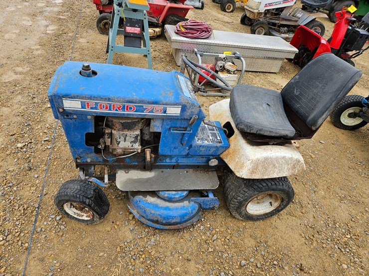 ford-tractor-image-2