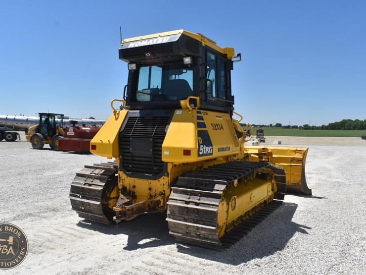 2019-komatsu-d51pxi-24-image-17