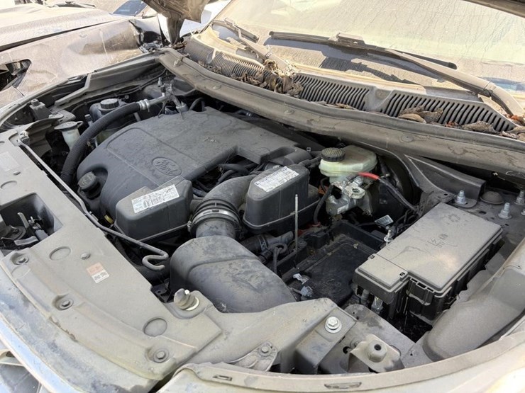 2016-ford-explorer-xlt-image-7