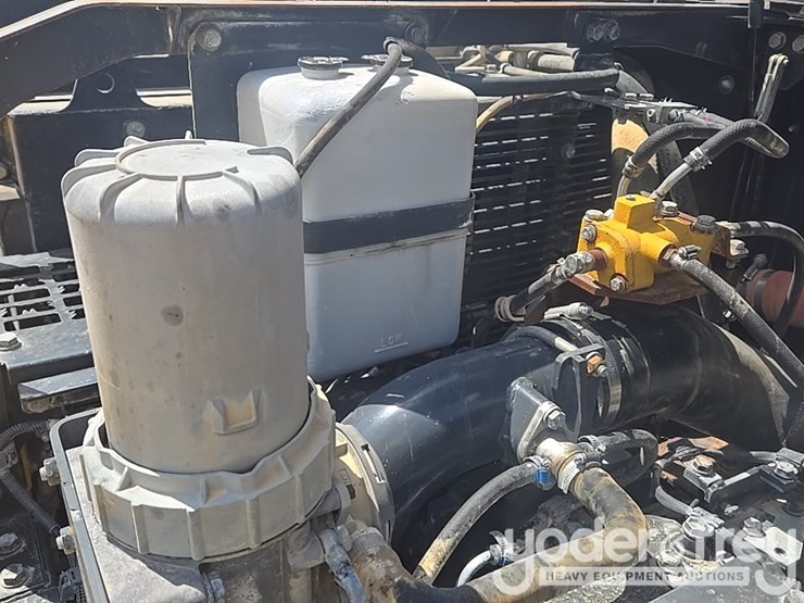 2015-komatsu-pc490-lc-11-image-93