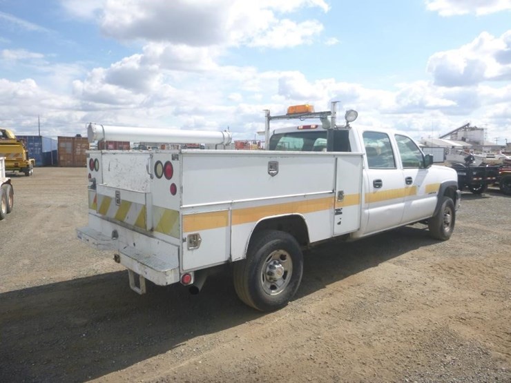 2003-chevrolet-2500-image-3