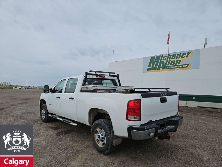 2013-gmc-sierra-2500hd-image-3