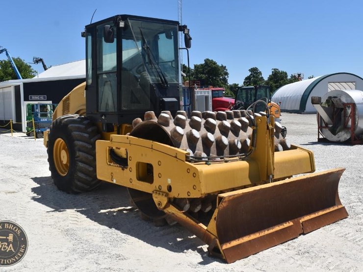 2012-caterpillar-cp56-image-7