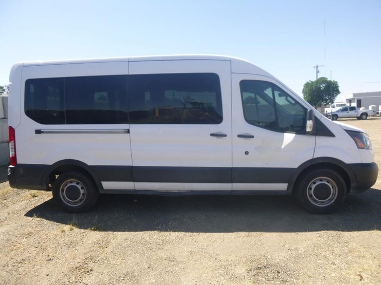 2019-ford-transit-image-13