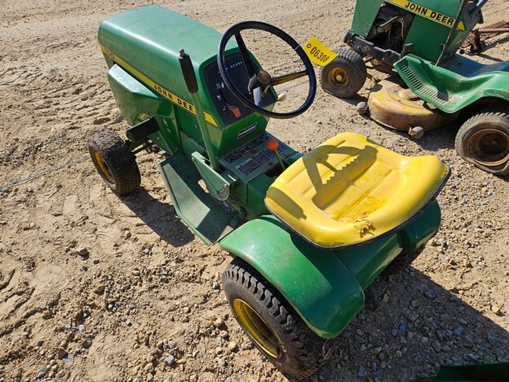 john-deere-100-image-3